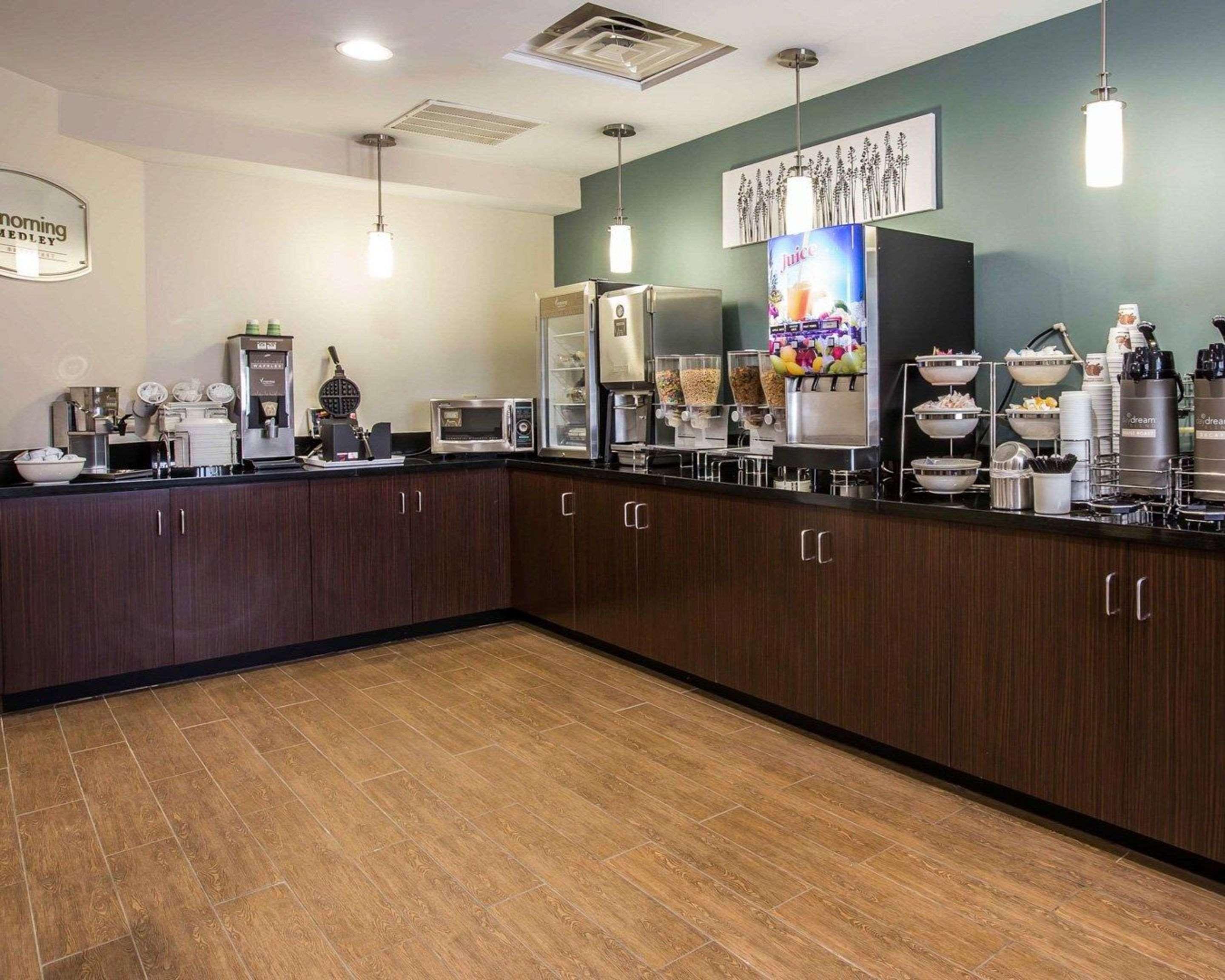 Sleep Inn Greensboro Airport Экстерьер фото