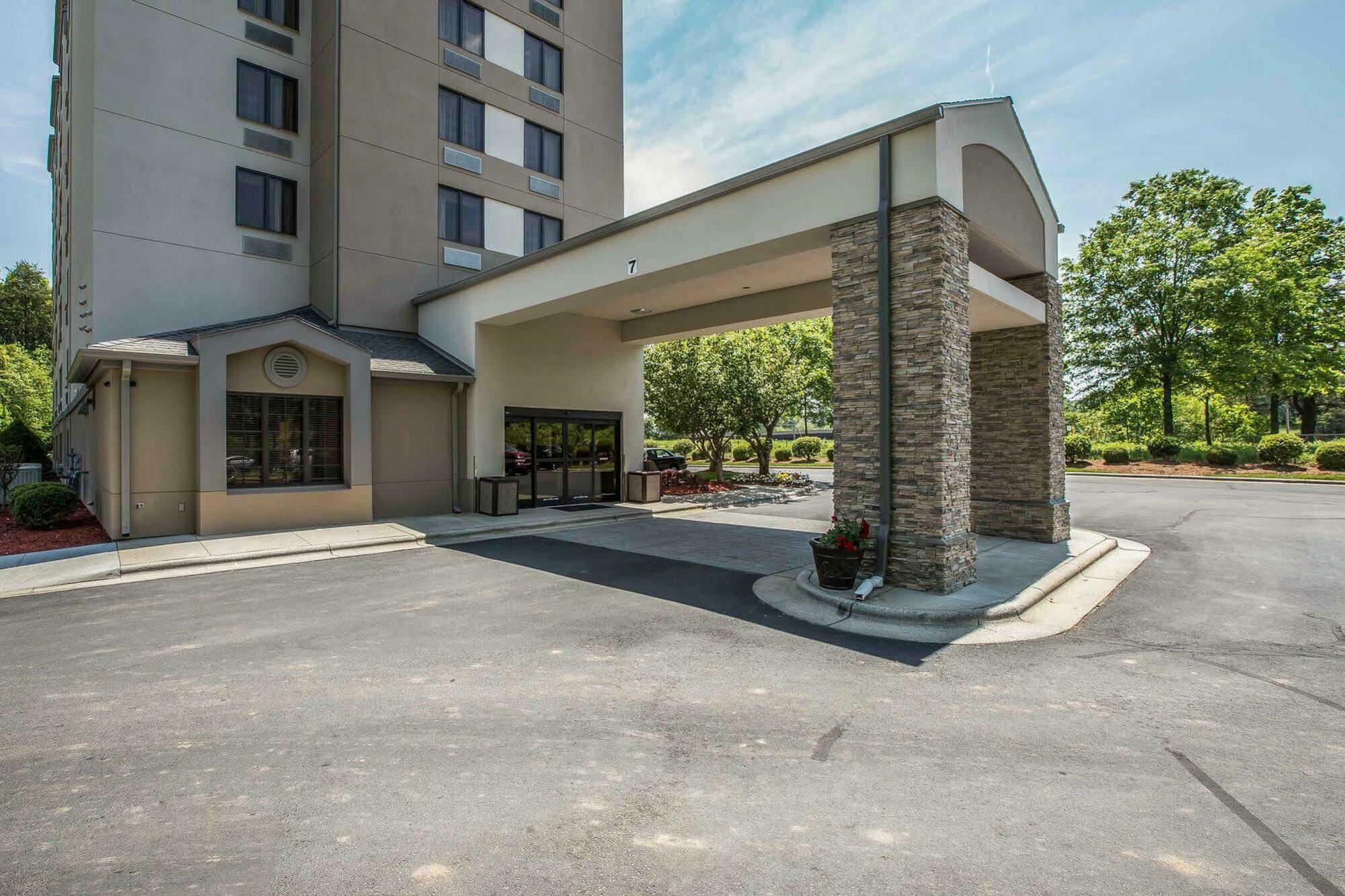 Sleep Inn Greensboro Airport Экстерьер фото