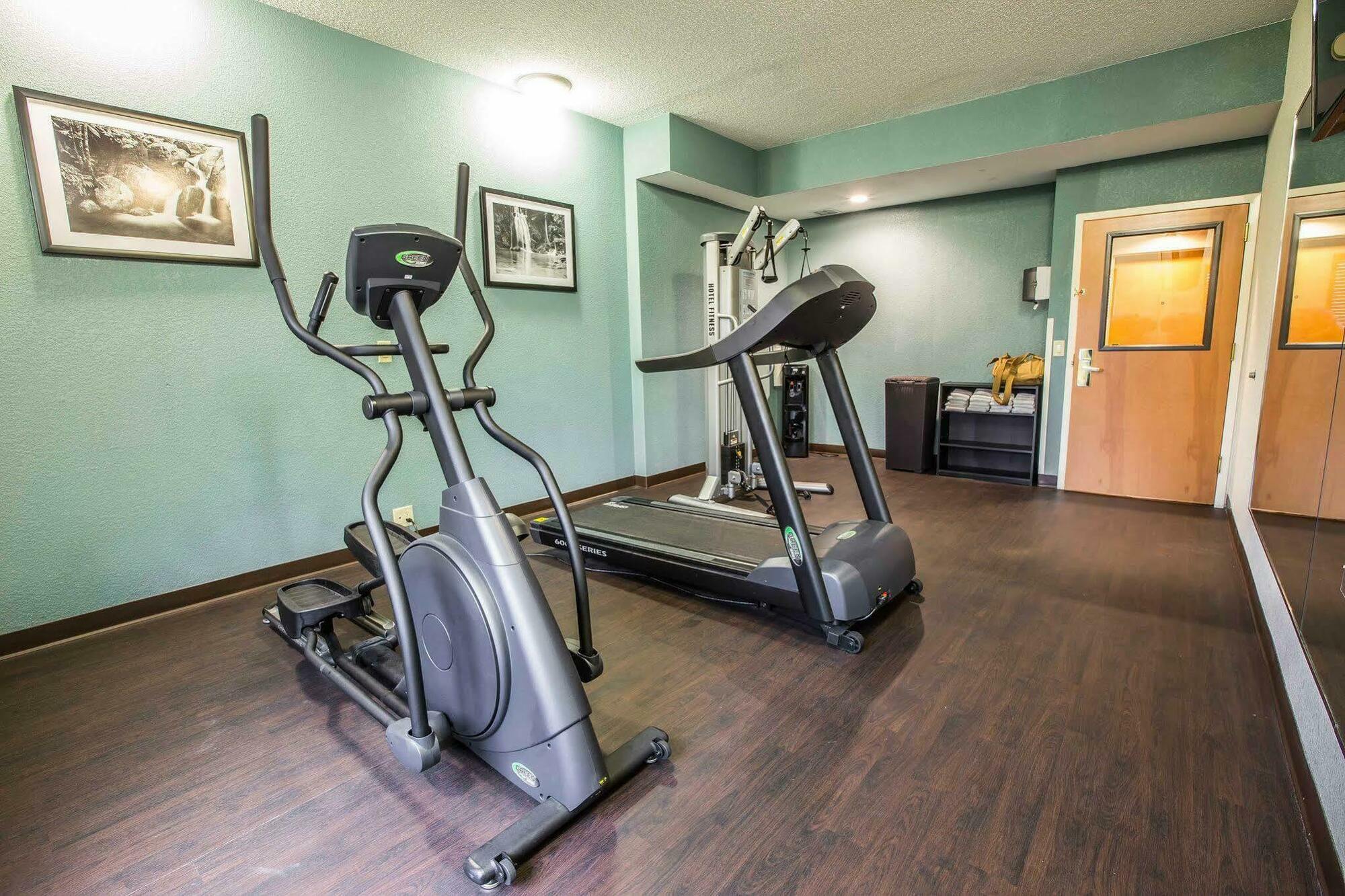 Sleep Inn Greensboro Airport Экстерьер фото